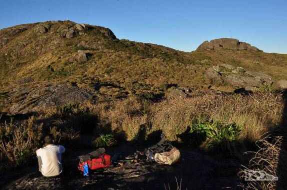 O Morro do Marco, à esquerda, e o castelo do Açu, à direita, no Parque Nacional da Serra dos Órgãos, no Rio de Janeiro